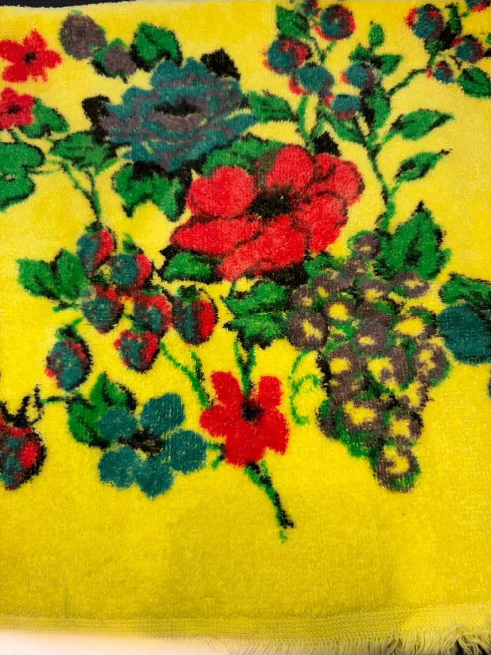 Vintage Bright Yellow Floral hand Towel with Red‎ & Teal Flowers D3
